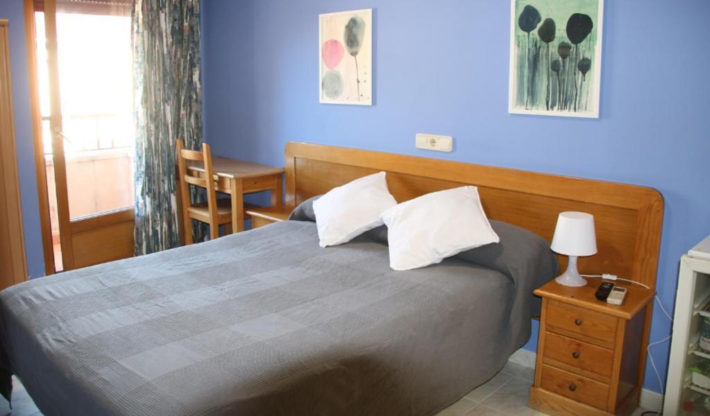 Hostal Burgales Milagro Extérieur photo